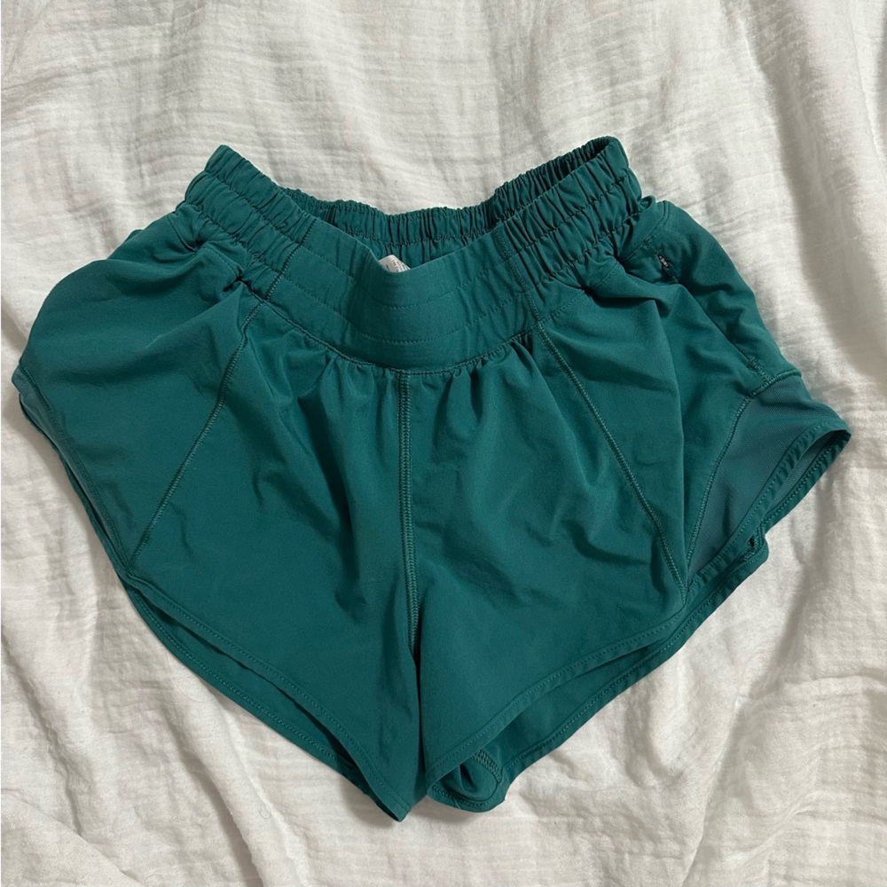 Lululemon Athletica Teal Hotty Hot 2.5”  Athletic Shorts with Elastic Waistband